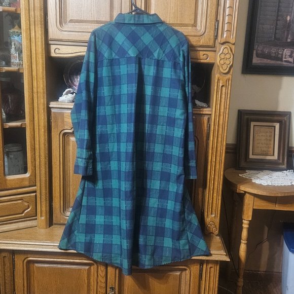 Green and Blue Plaid Hi Low Hem Tunic Size 2X - Picture 2 of 2